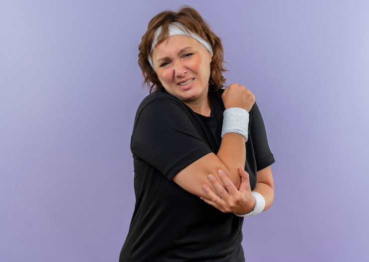 Both surgical and non-surgical options are available for treating tennis elbow